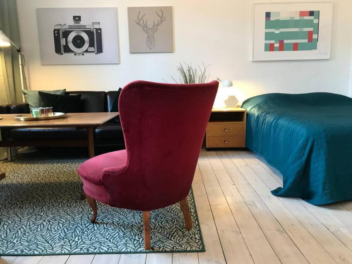 שטוקהולם Bohemian And Light One Room Apartment In Sofo 31Sqm מראה חיצוני תמונה