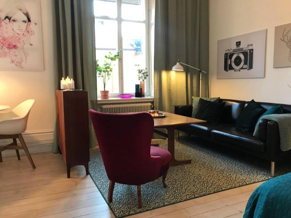שטוקהולם Bohemian And Light One Room Apartment In Sofo 31Sqm מראה חיצוני תמונה